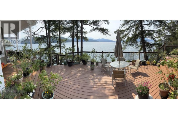 890 The Grove Road, Gambier Island, BC V0N1V0 Photo 5