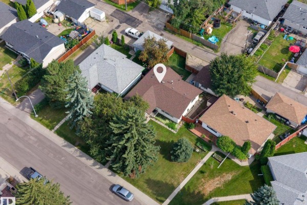 8905 157 St Nw, Edmonton, AB, photo 2