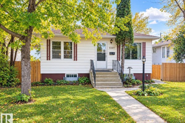 8907 83 Av Nw, Edmonton