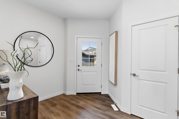 Bedroom 2 - 8907 Elves Lo Nw, Edmonton, AB T6M3G2 Photo 5