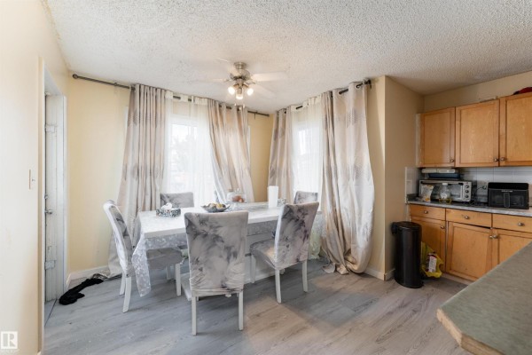 Bedroom 2 - 8910 7 Av Sw, Edmonton, AB T6X1B9 Photo 5