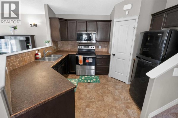 Bedroom - 8914 71 Avenue, Grande Prairie, AB T8X0E1 Photo 5