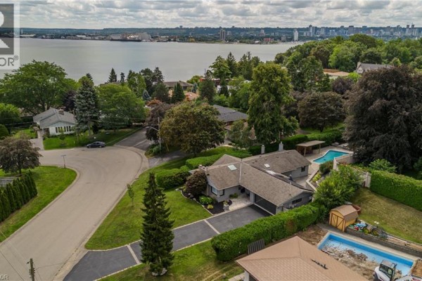 892 North Shore Boulevard W, Burlington, ON, photo 2