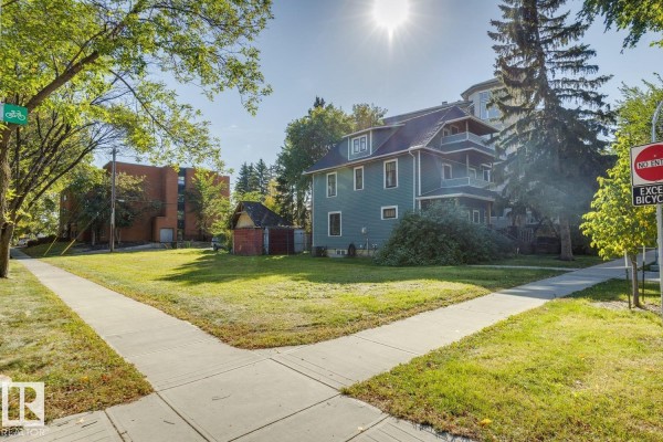 8925 100 St Nw, Edmonton, AB T6E3Y6 Photo 5