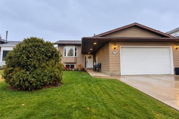 Residential for sale at 8926 102 Avenue, Grande Prairie, AB - MLS® IByDQD