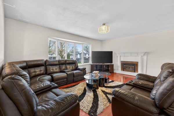 8927 146a Street, Surrey, BC V3R6Z9 Photo 5
