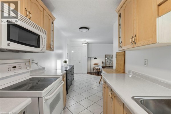 4pc Bathroom - 893 Concession Street Unit# 207, Hamilton, ON L8V1E7 Photo 4