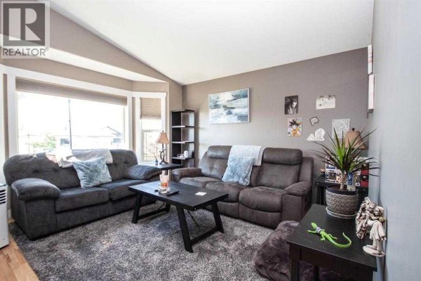 Bedroom - 8934 69 Avenue, Grande Prairie, AB T8X0C1 Photo 3
