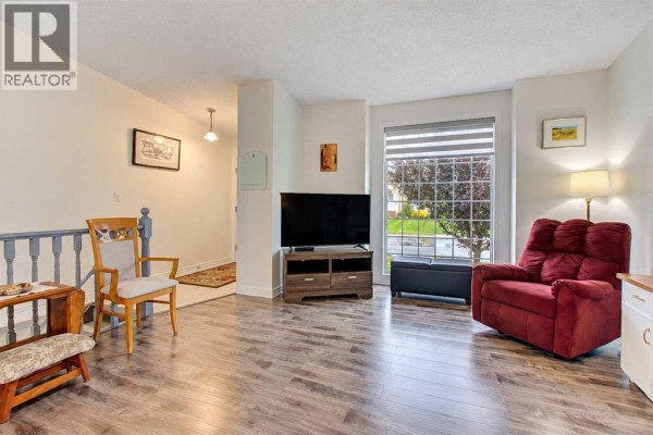 Bedroom - 8935 105 Avenue, Grande Prairie, AB T8X1H9 Photo 5