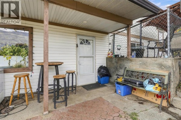 Laundry room - 894 Mayne Road, Kamloops, BC V2B6H3 Photo 4