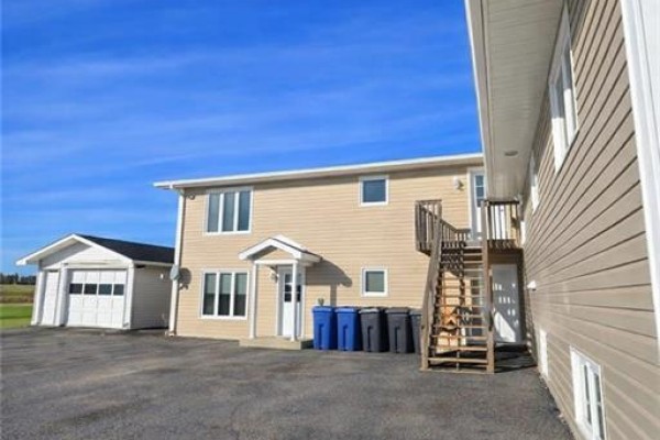 894 Principale Street, Beresford, NB E8K2G8 Photo 3