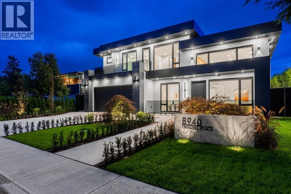 8940 Fairdell Place, Richmond, BC V7C3Y3 Photo 4
