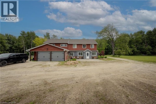 Primary Bedroom - 89482 Belmore Line, Wroxeter, ON N0G2X0 Photo 3