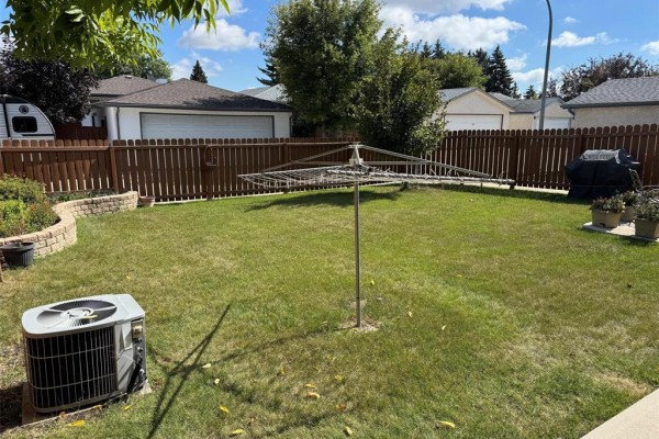 Primary Bedroom - 895 Beaverhill Boulevard, Winnipeg, MB R2J3B5 Photo 4