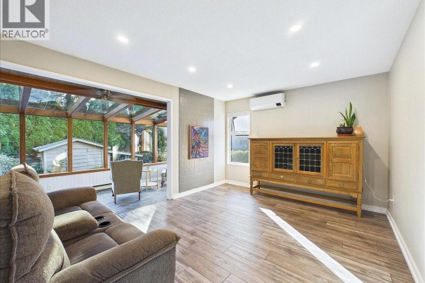 Ensuite - 895 Brentwood Hts, Central Saanich, BC V8M1A8 Photo 5