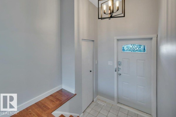 Primary Bedroom - 895 Lee Ridge Rd Nw, Edmonton, AB T6K0R1 Photo 4