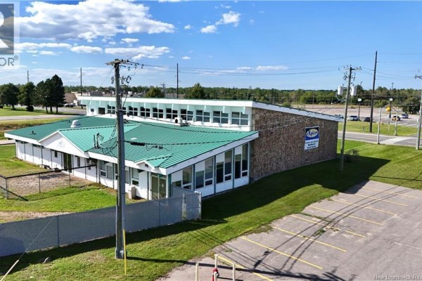 895 St Anne, Bathurst, NB E2A2N5 Photo 2