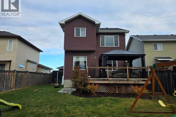 Bedroom - 8961 96 Avenue, Grande Prairie, AB T8X0N1 Photo 4
