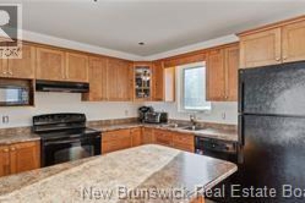 Primary Bedroom - 897 Bernard Street, Dieppe, NB E1A4A6 Photo 4