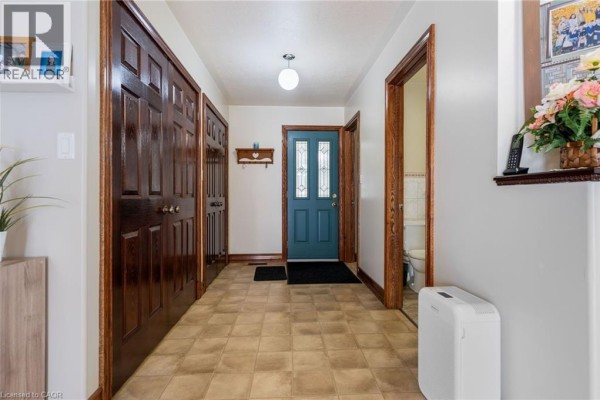 Laundry room - 8984 Plank Road, Straffordville, ON N0J1Y0 Photo 5