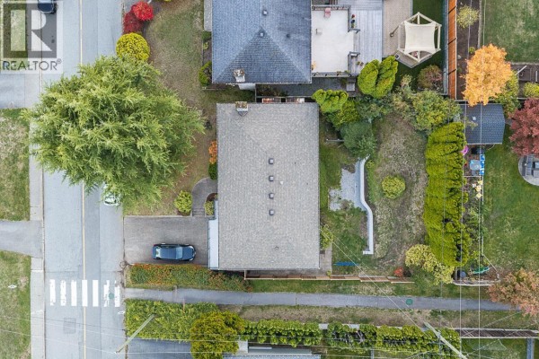 899 Glencoe Drive, Port Moody, BC V3H1H2 Photo 4