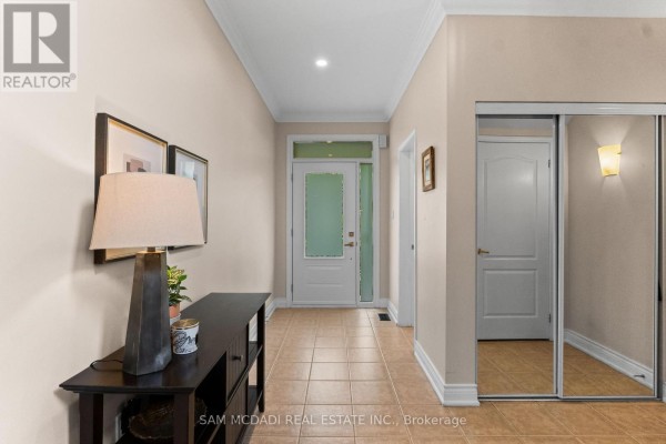 Living room - 899 Pickersgill Crescent, Milton, ON L9T7T7 Photo 4