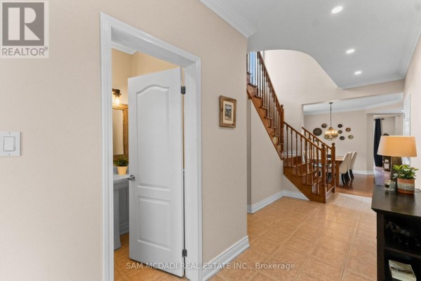 Kitchen - 899 Pickersgill Crescent, Milton, ON L9T7T7 Photo 5