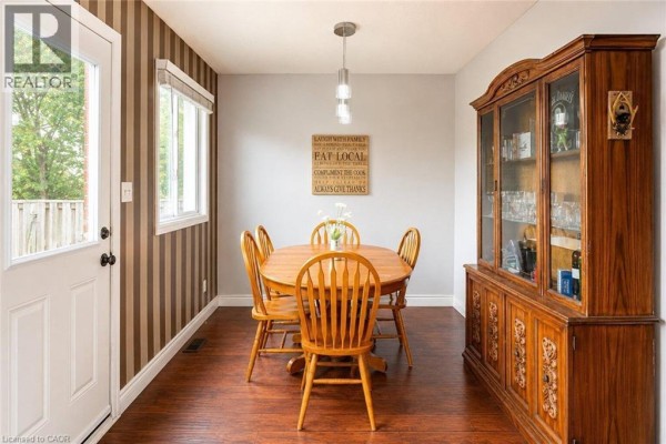 Foyer - 899 Stone Church Road E Unit# 1, Hamilton, ON L8W1B2 Photo 5