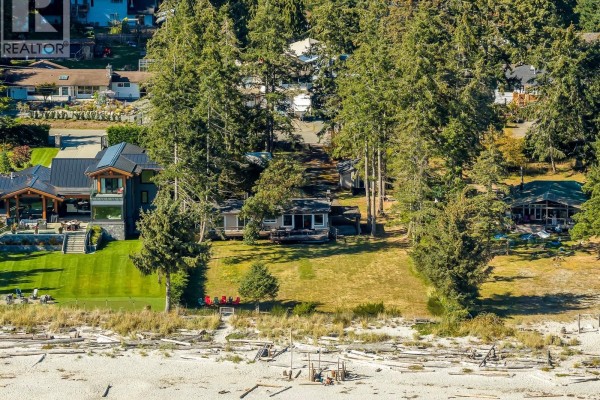 Ensuite - 8998 Clarkson Ave, Black Creek, BC V9J1B2 Photo 5