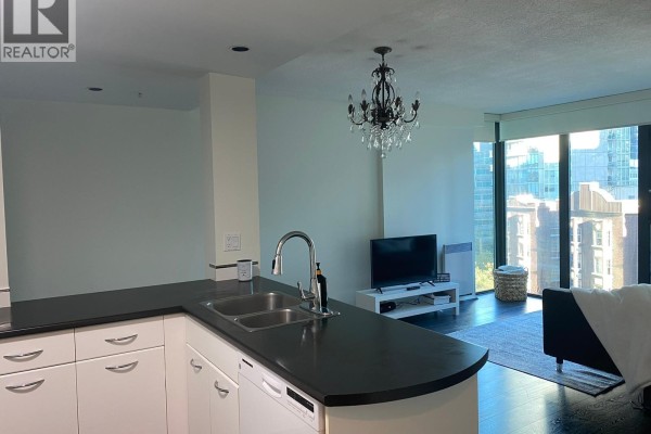 8xx 1331 W Georgia Street, Vancouver, BC V6E4P1 Photo 5