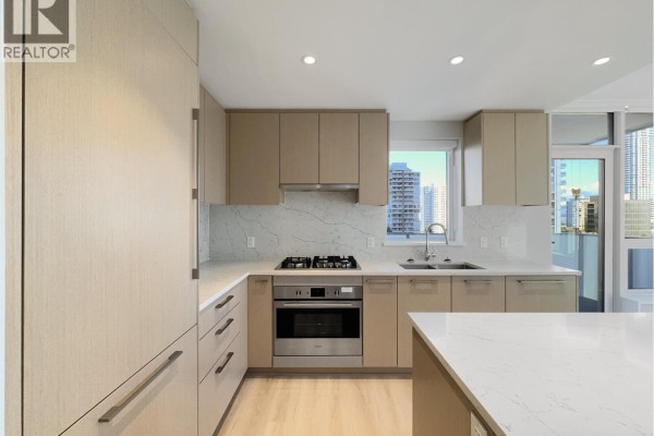 8xx 5938 Olive Avenue, Burnaby