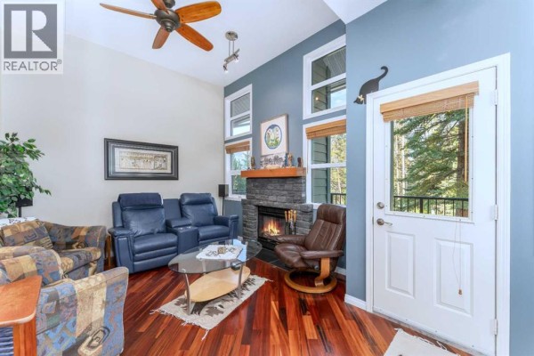 Living room - 9, 242 Benchlands Terrace, Canmore, AB T1W1E9 Photo 5
