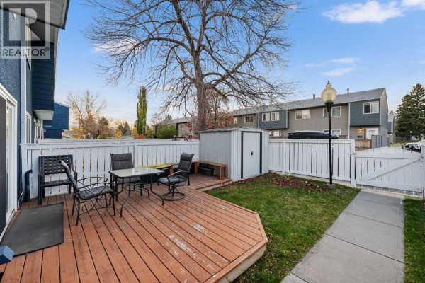 Kitchen - 9, 251 90 Avenue Se, Calgary, AB T5J1R3 Photo 3
