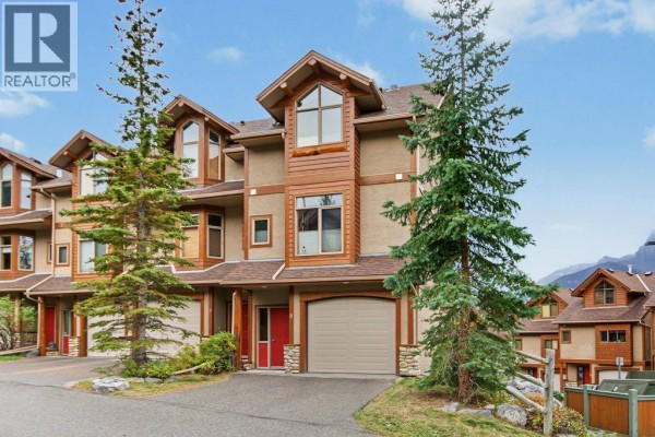 Living room - 9, 300 Eagle Terrace, Canmore, AB T1W3E5 Photo 2