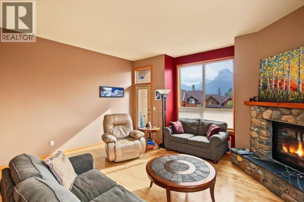 Primary Bedroom - 9, 300 Eagle Terrace, Canmore, AB T1W3E5 Photo 5