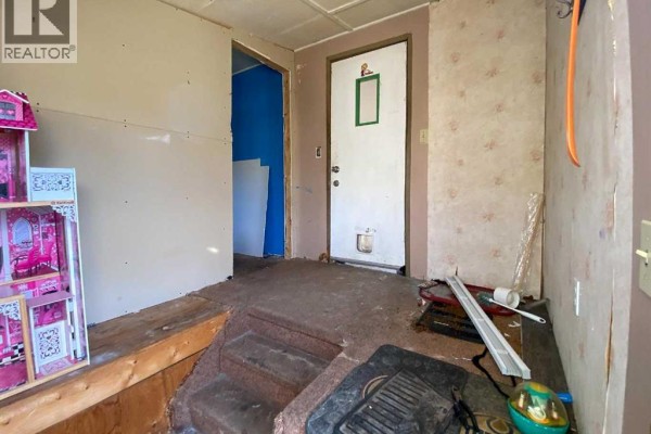 Kitchen - 9, 5130 61 Avenue, Olds, AB T4H1L5 Photo 2