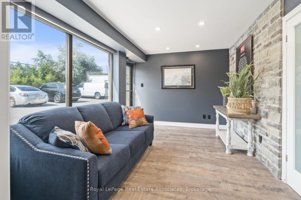 9 - 150 Armstrong Avenue, Halton Hills, ON L7G5G8 Photo 4