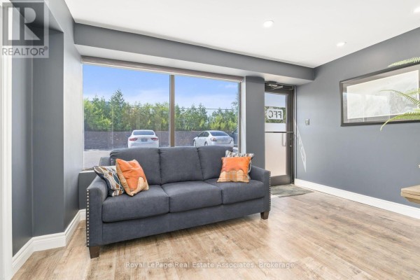 9 - 150 Armstrong Avenue, Halton Hills, ON L7G5G8 Photo 5