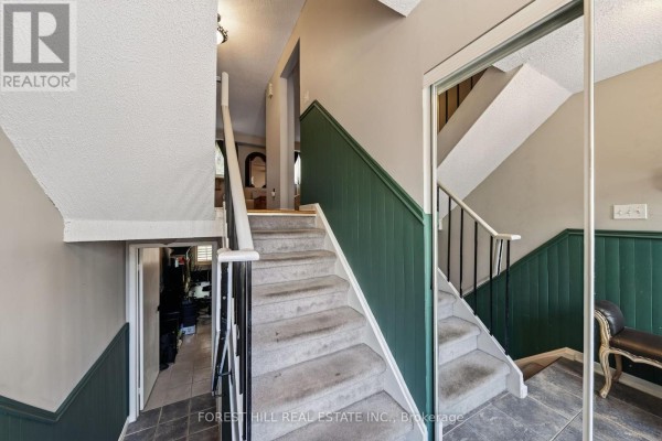 9 - 25 Deer Run Crescent, Bradford West Gwillimbury, ON, photo 3