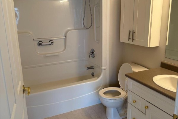 Bathroom - 9 - 2705 Kingsway Drive, Kitchener, ON N2C2T2 Photo 4