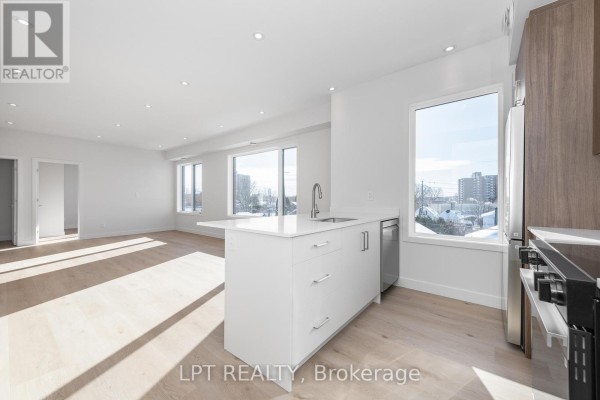 9 - 319 Shakespeare Street, Ottawa, ON K1L5M1 Photo 2
