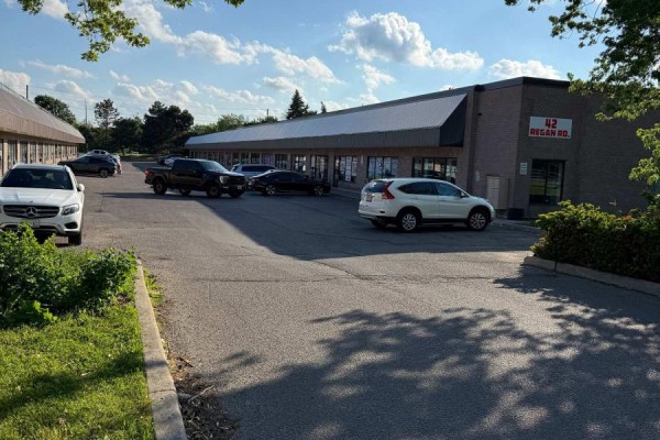 9 - 42 Regan Road, Brampton, ON L7A1B4 Photo 3
