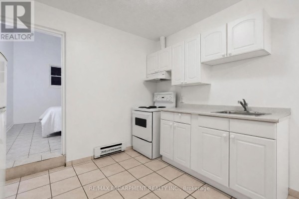 9 - 492 Kerr Street, Oakville, ON L6K3C5 Photo 5