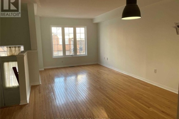 Living room - 9 - 5055 Heatherleigh Avenue, Mississauga, ON L5V2R6 Photo 2