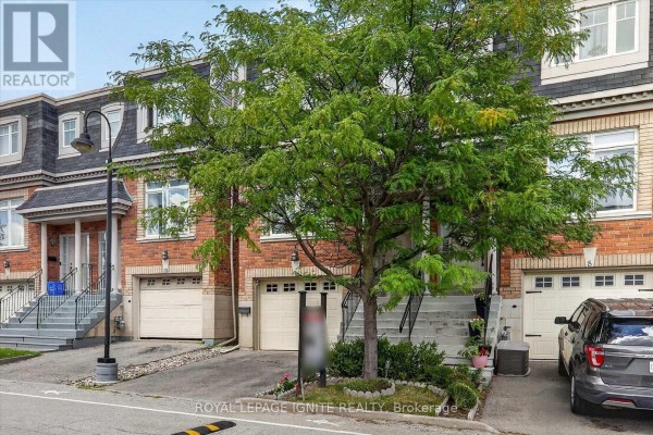 9 - 8032 Kipling Avenue, Vaughan, ON L4L2A1 Photo 3