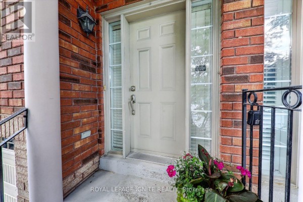 9 - 8032 Kipling Avenue, Vaughan, ON L4L2A1 Photo 4