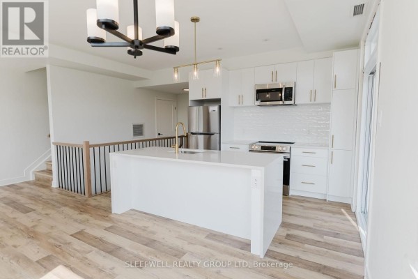 9 - 845 Champlain Street, Ottawa, ON K1C1K3 Photo 3