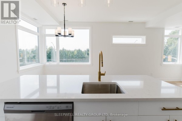 9 - 845 Champlain Street, Ottawa, ON K1C1K3 Photo 5
