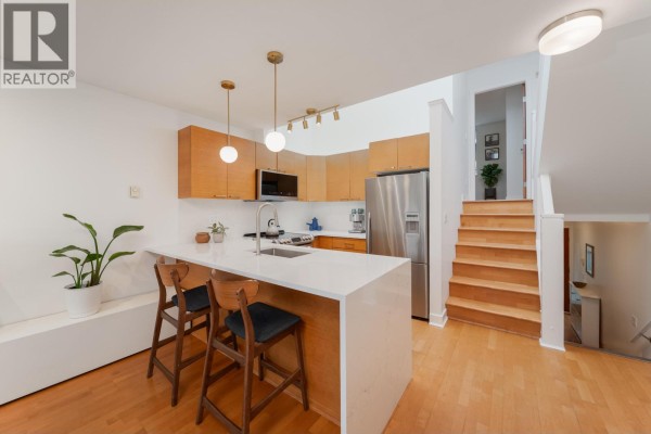 9 1250 W 6th Avenue, Vancouver, BC V6H1A5 Photo 2