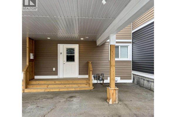 Living room - 9 1425 Nalabila Boulevard, Kitimat, BC V8C1E4 Photo 2